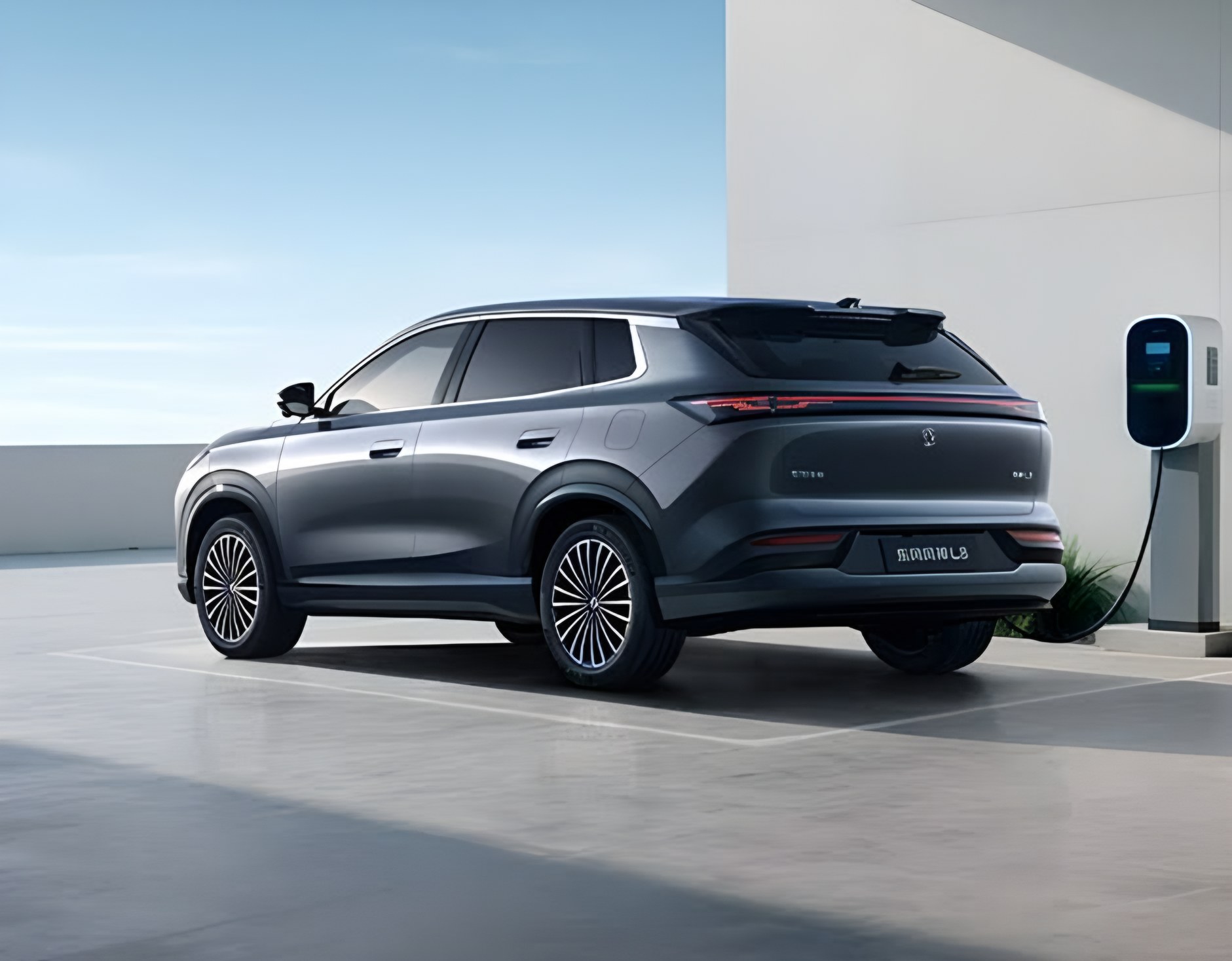 Aeolus L8 charging, rear view