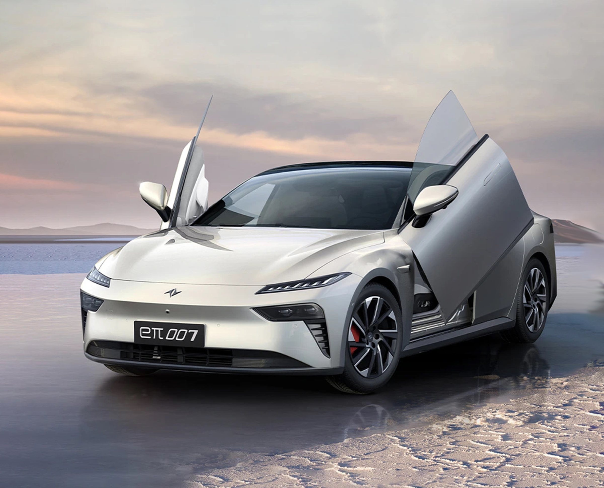 eπ 007 with doors open